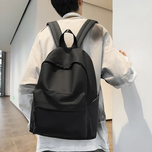 Paprasta laisvalaikio kuprinė